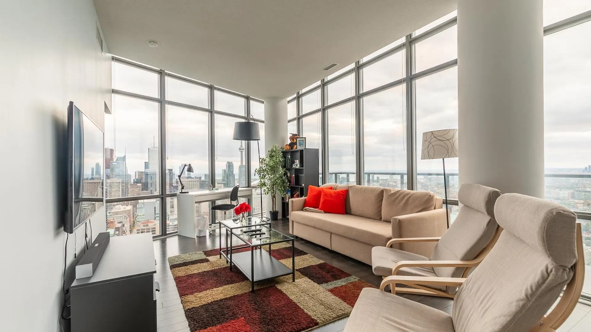 Great View High Rise In Central Toronto Homestay